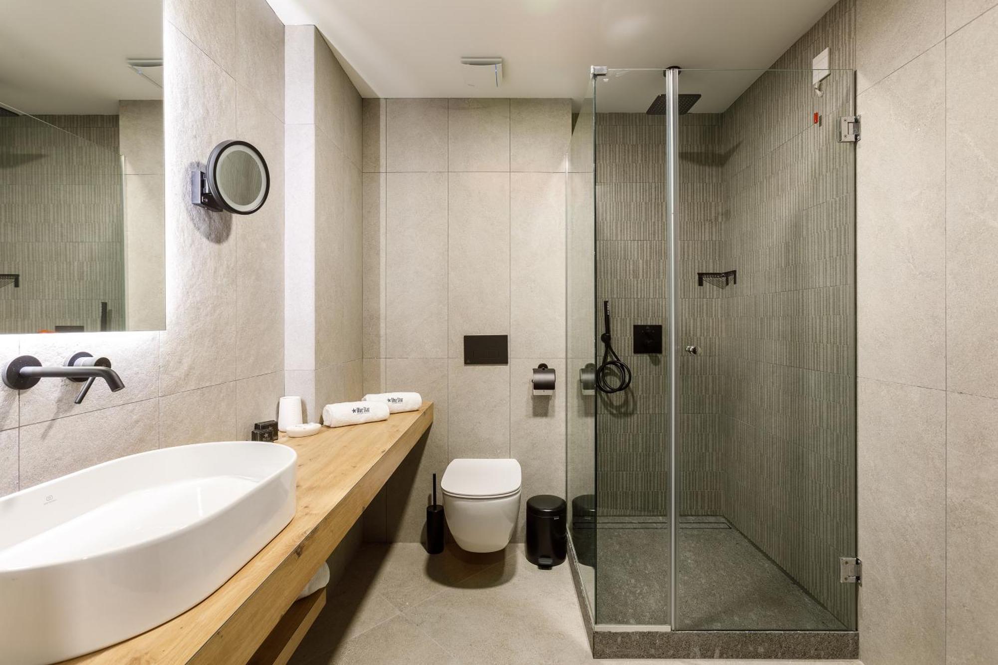 Blue Star Luxury Hotel Sofia Exteriör bild
